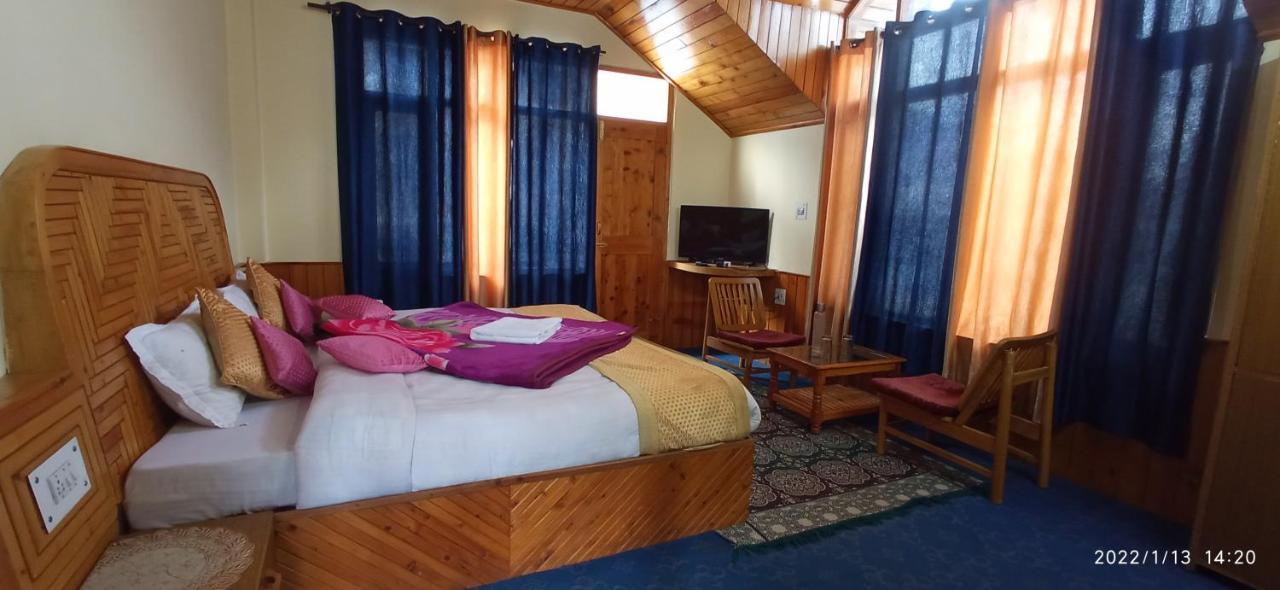 Heavenly Daze Cottage Manāli Екстериор снимка